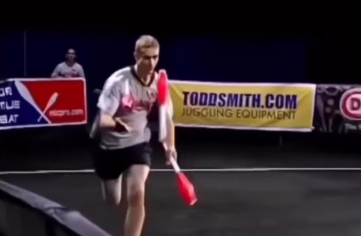 Skurrile Eventformate: Combat Juggling